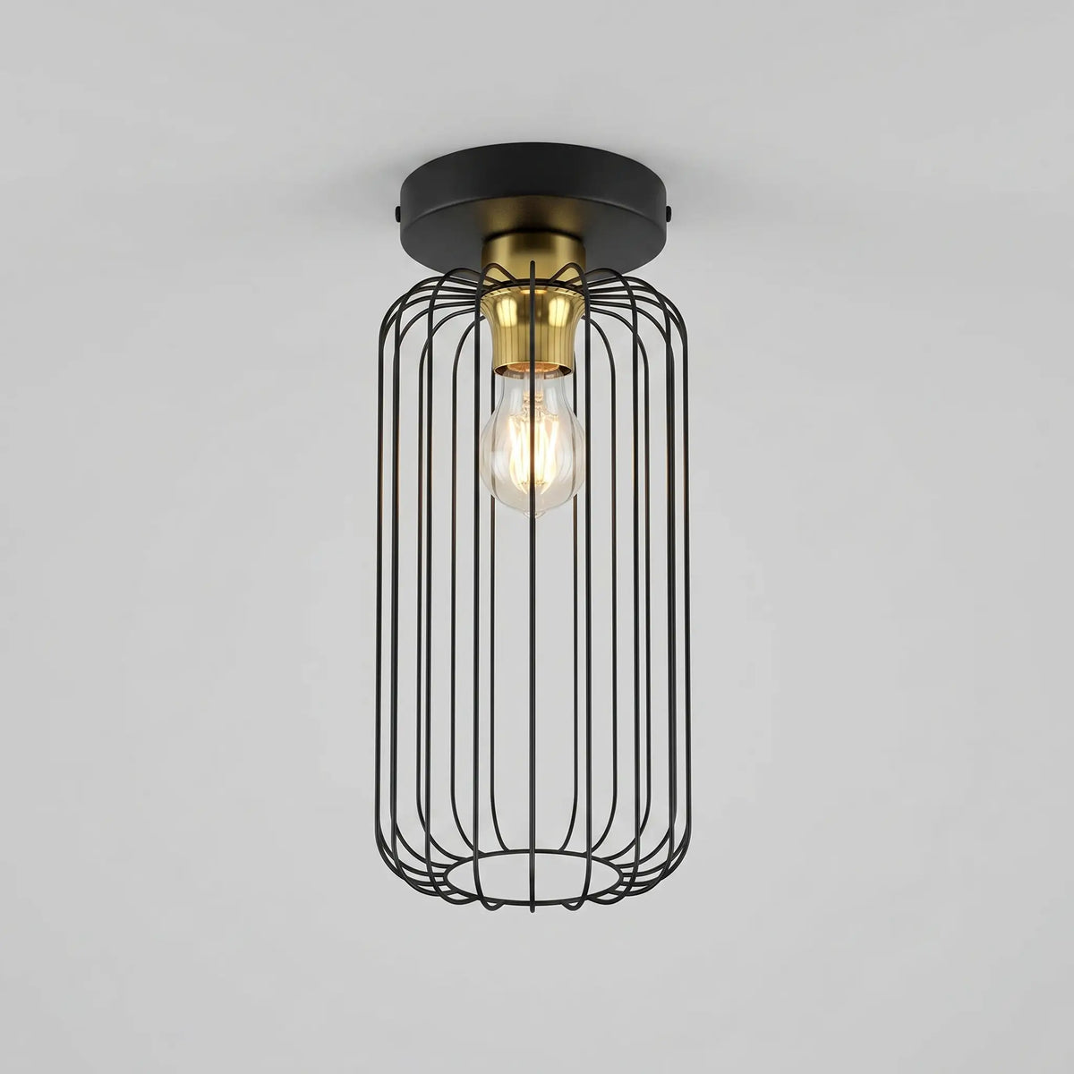 Plafonnier colt acier noir studio fond blanc