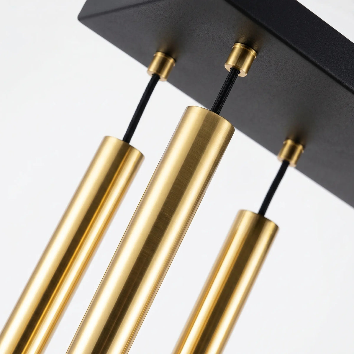 Suspension FASTE – Lustre Suspension vue macro