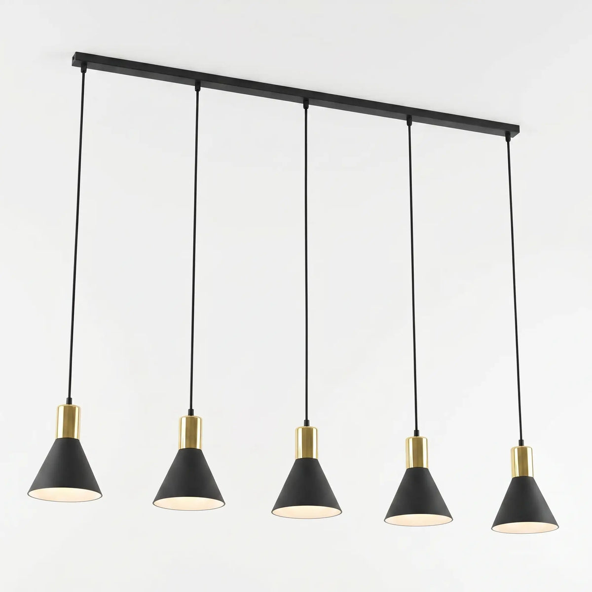 Suspension FRISE – Lustre Vintage Industriel fond blanc studio