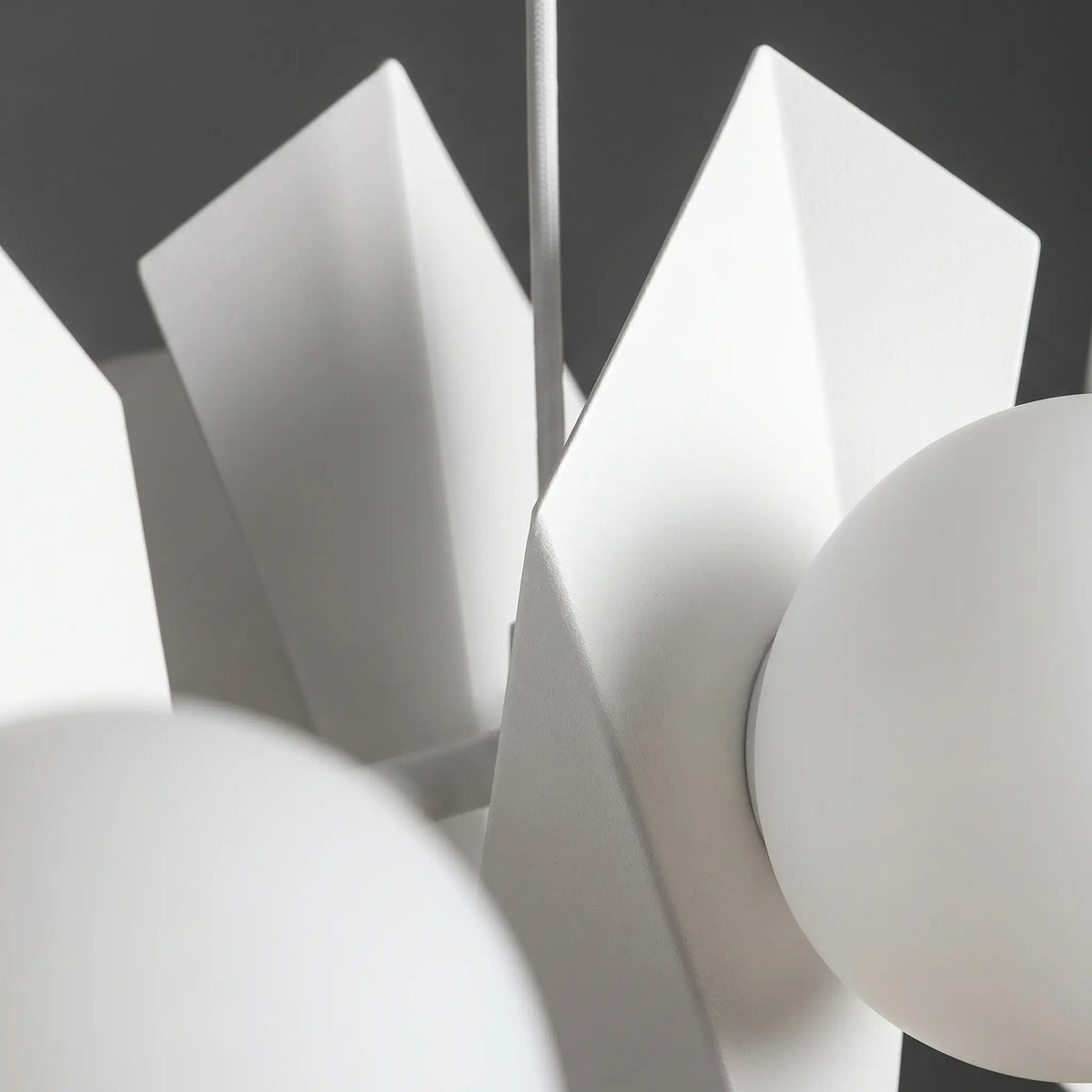 Suspension GIVRE – Lustre Blanc | vue micro L'Atelier du Lustre