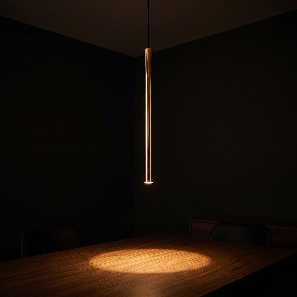 Suspension LANCE – Suspension Dorée  ambiance chalereuse