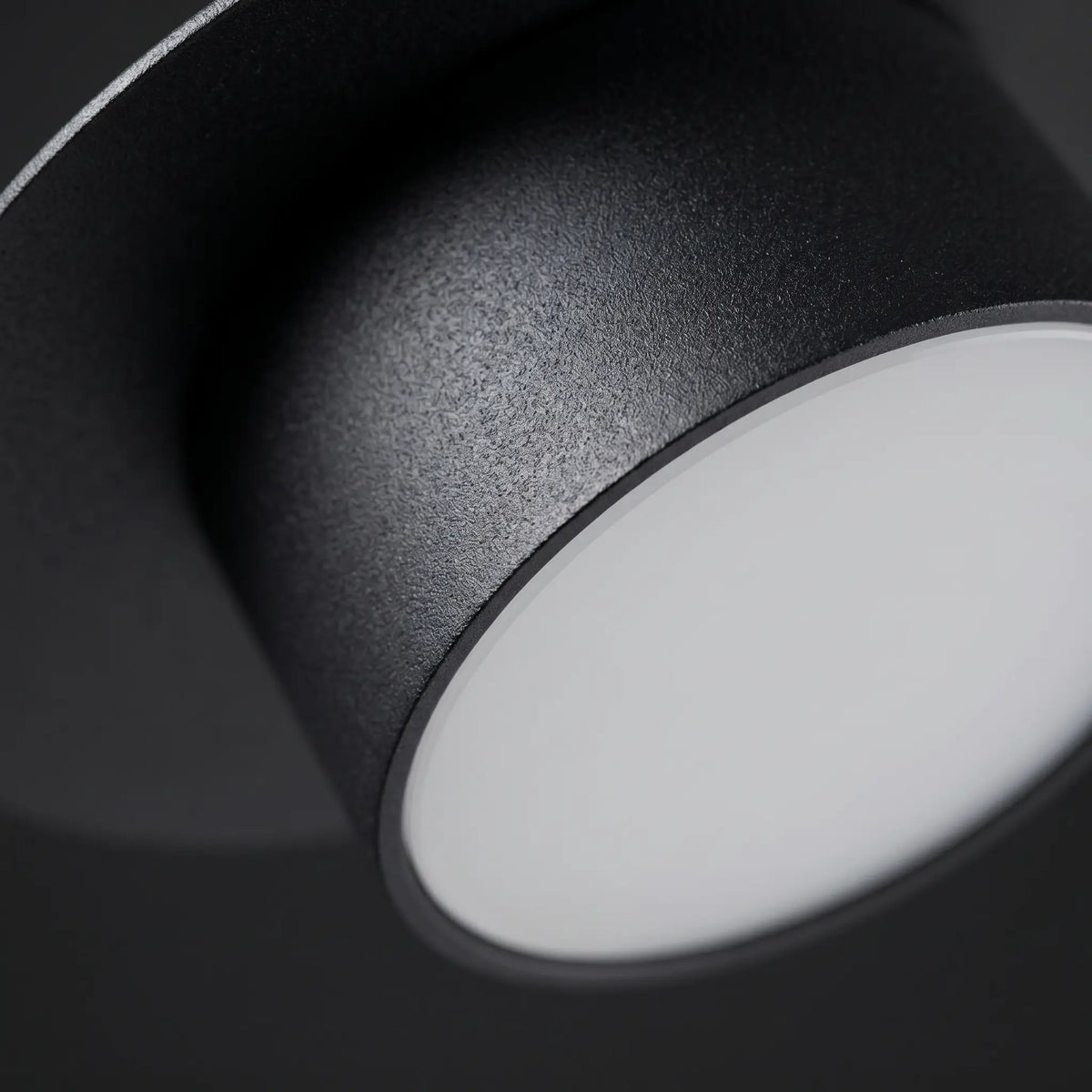 diffuseur cylindrique acier noir mat GX53 détail