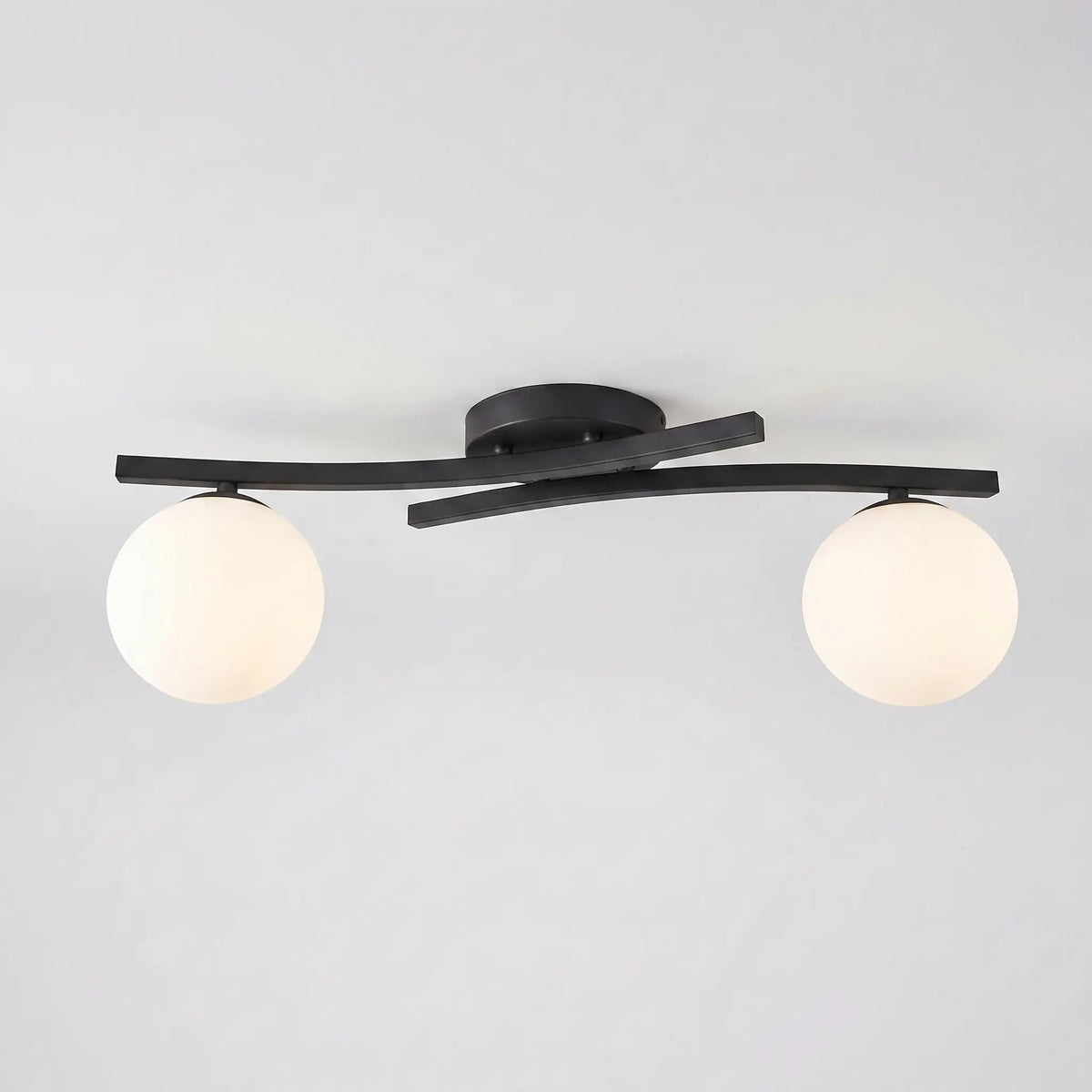 Plafonnier LYRE – Plafonnier Verre fond blanc studio