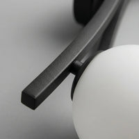 Plafonnier 2 Globes Opalin Salon Noir