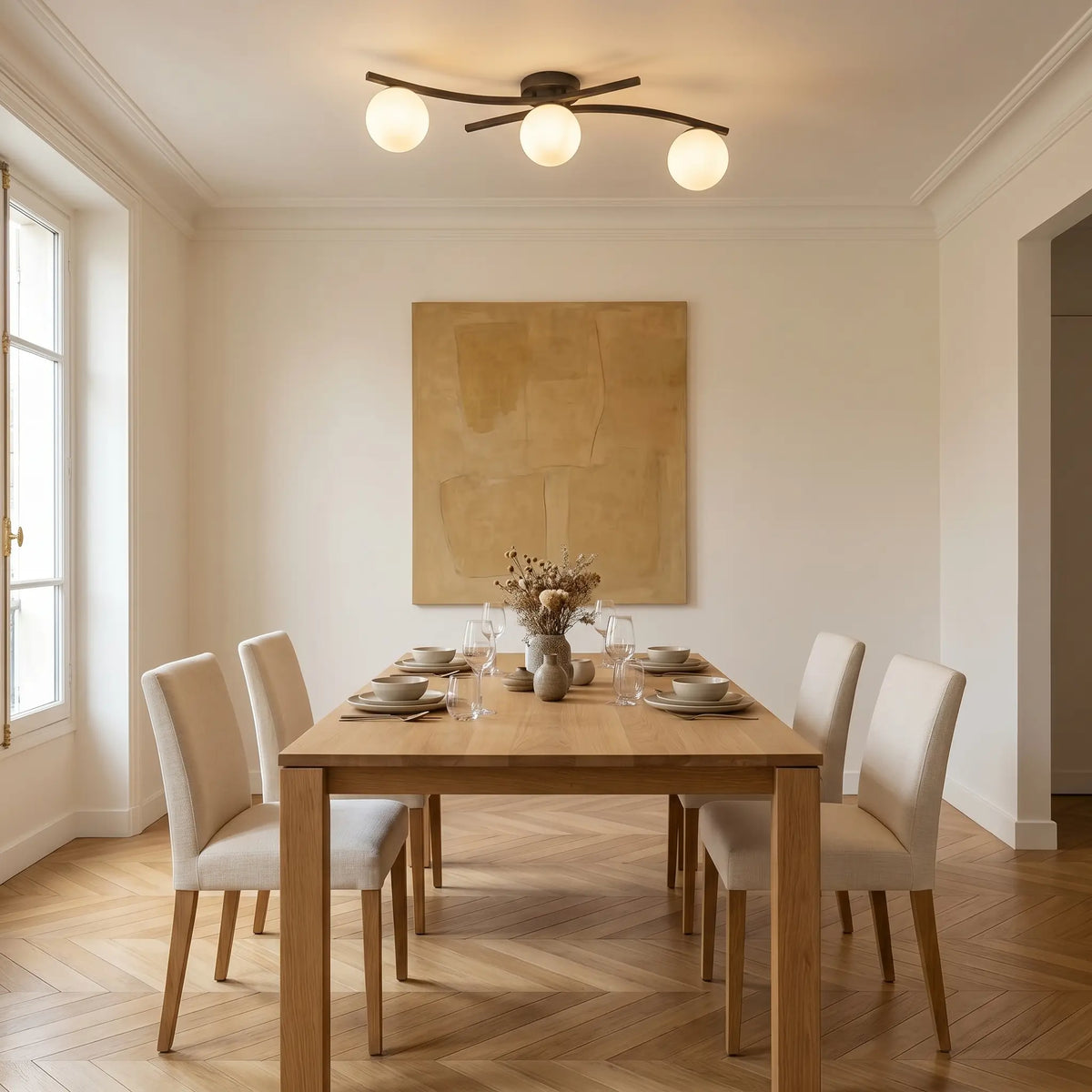 Plafonnier ORBE salle à manger table chêne