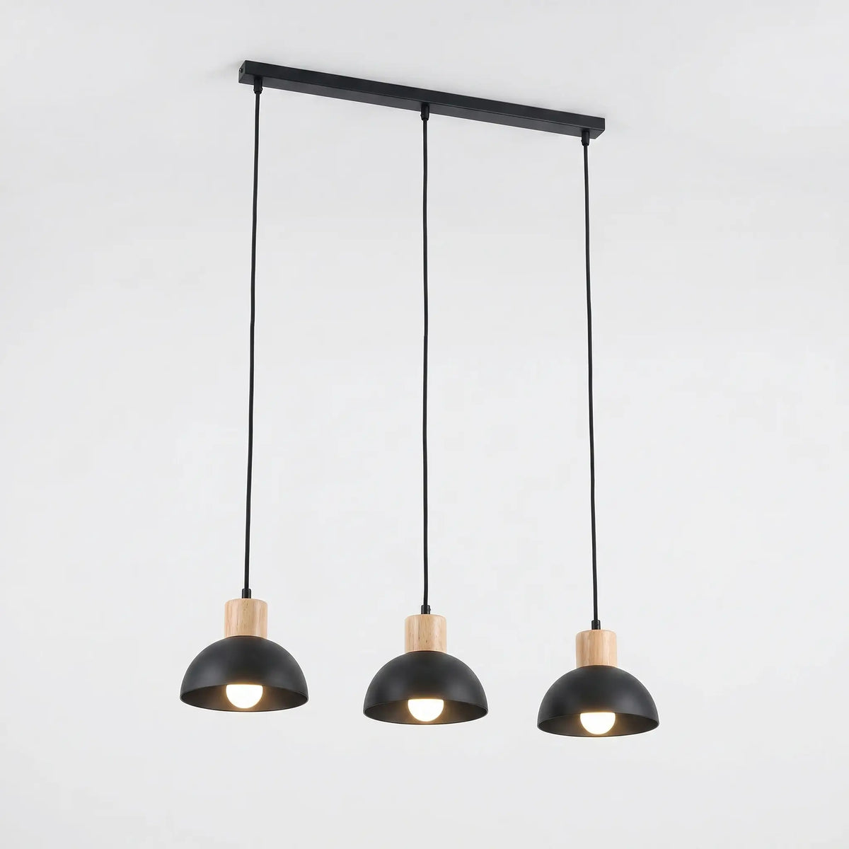 Suspension RUNE – Lustre Bois studio fond blanc