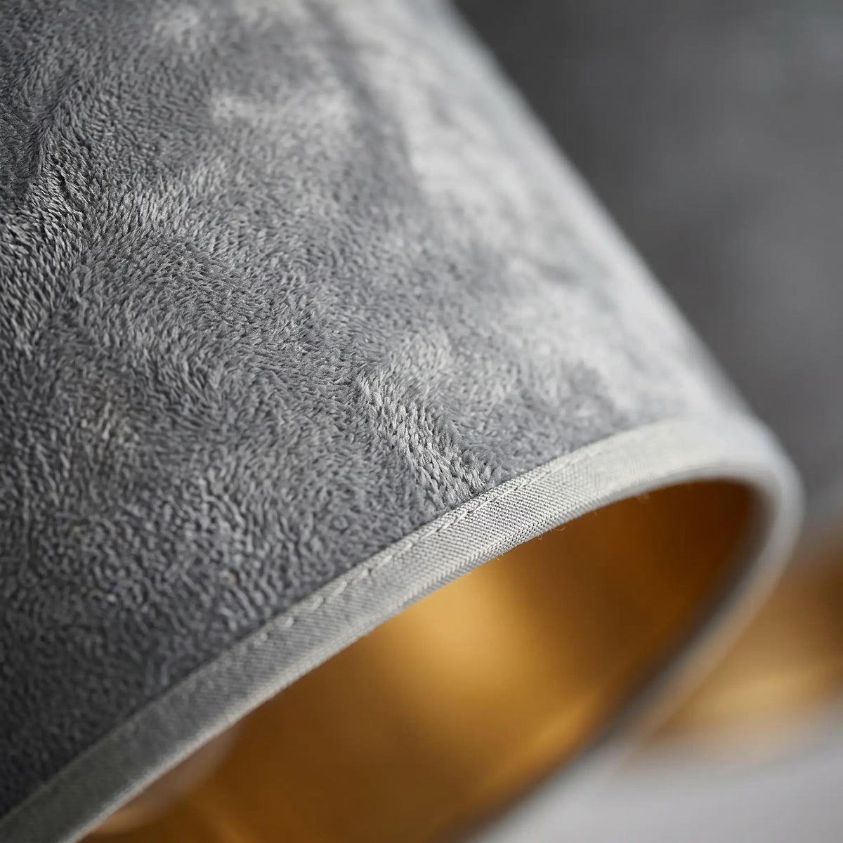 Suspension TRIO – Suspension Salon vu macro