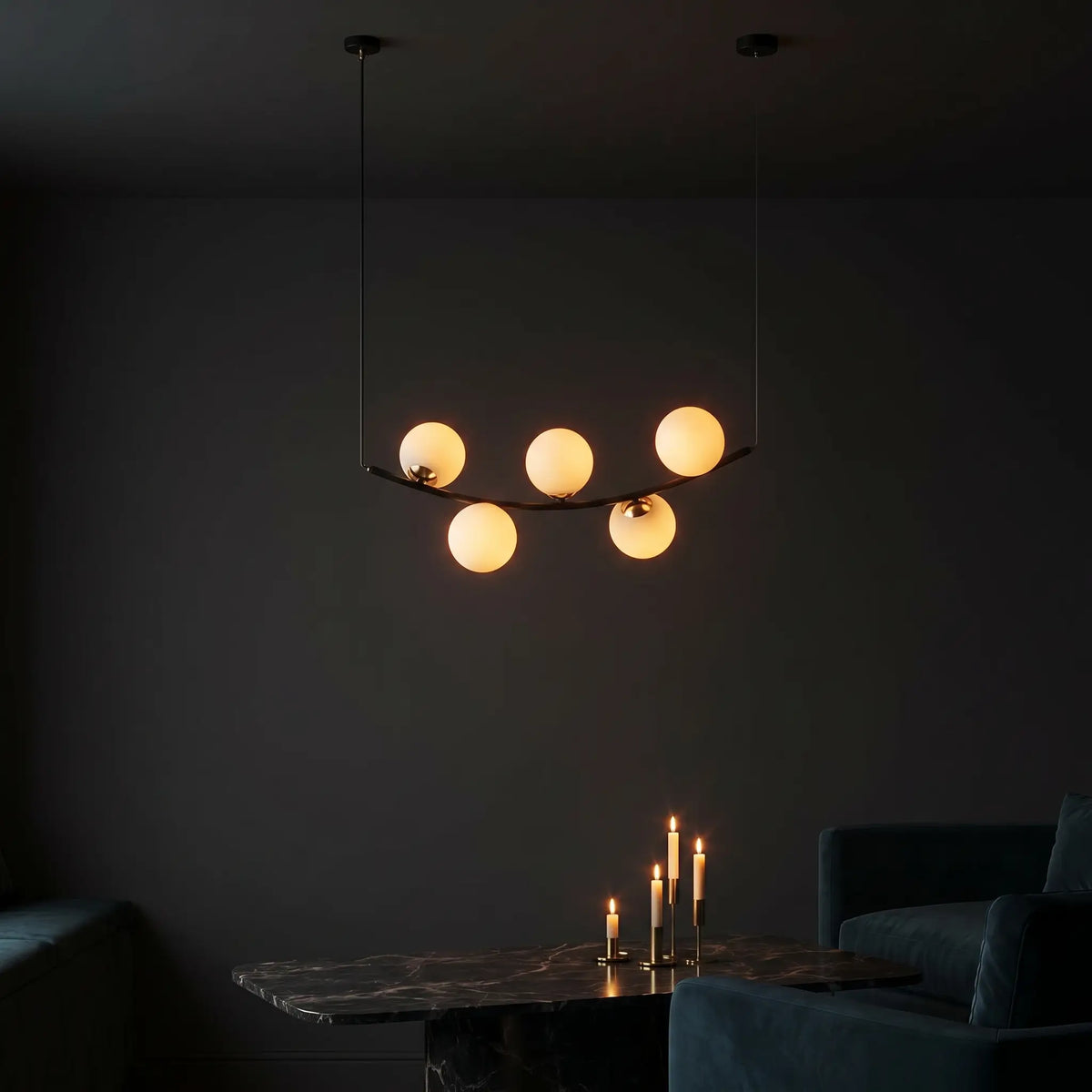 lustre design salon arc acier noir globes opale blanc ambiance chalereuse
