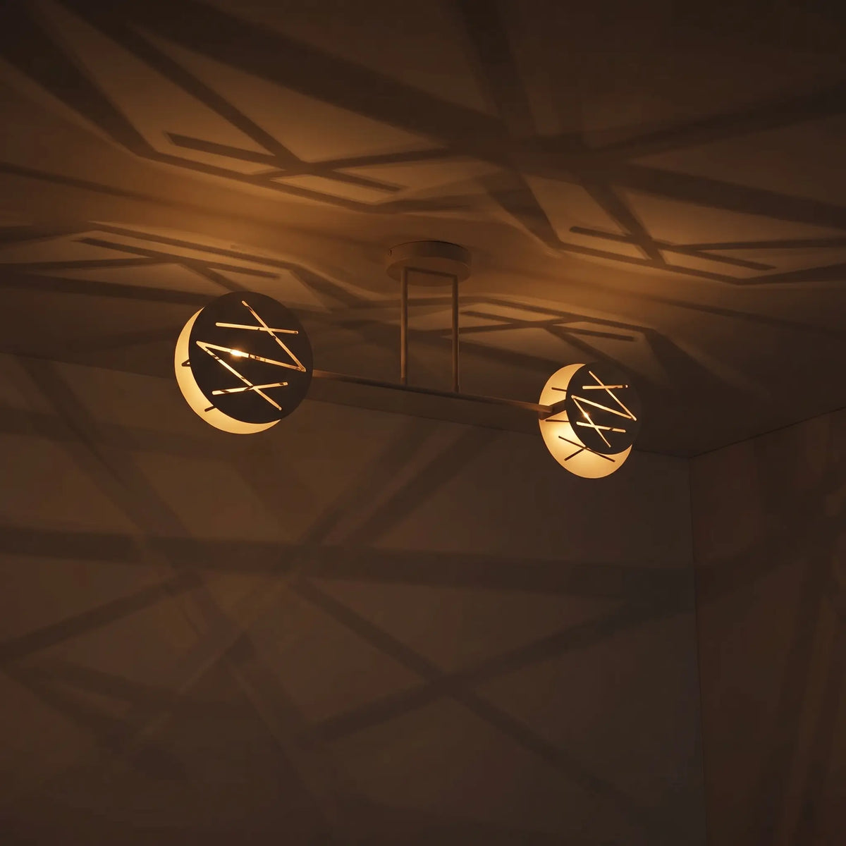 Suspension VEINE – Lustre Suspension ambiance nocturne