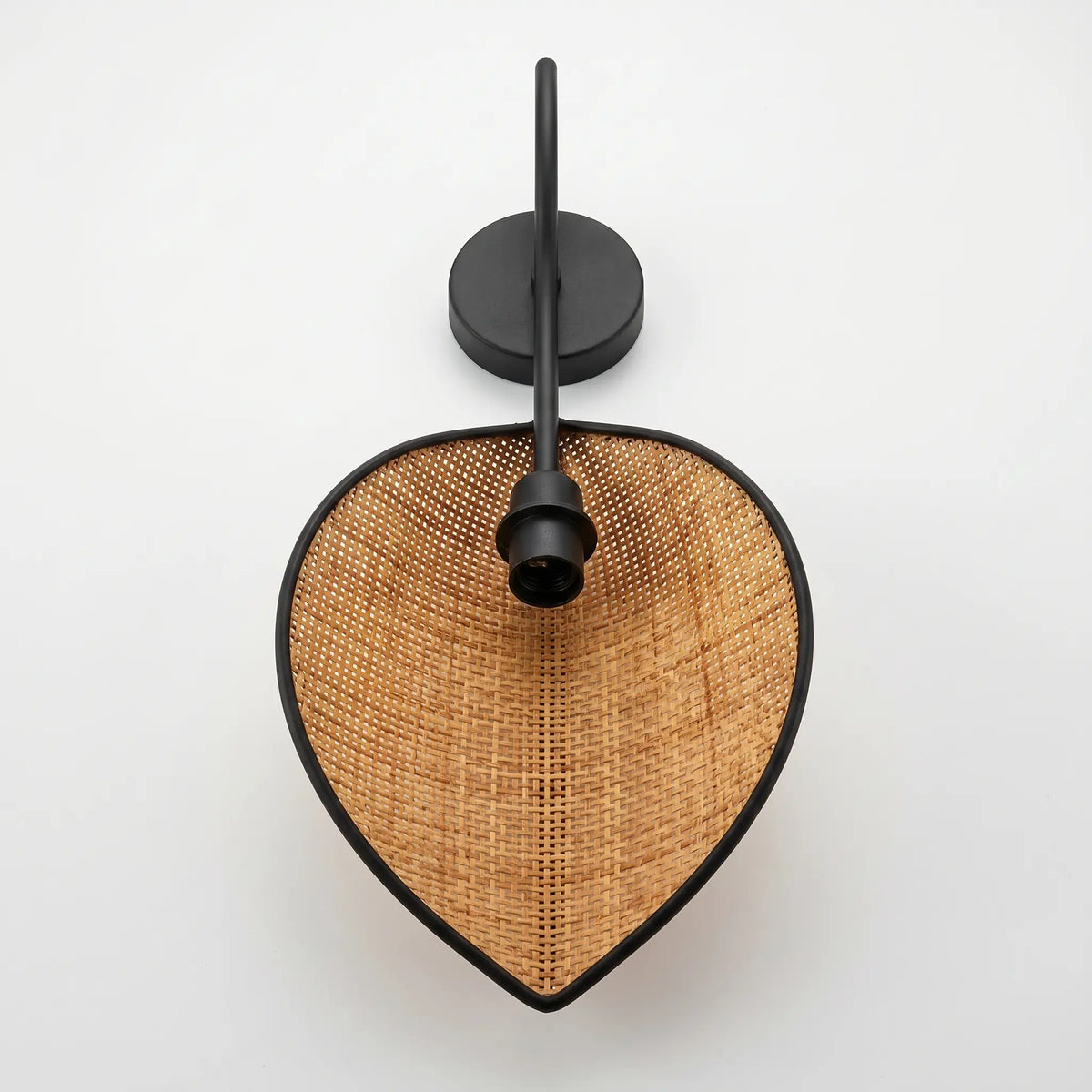 vue dessus applique feuille rotin naturel noir