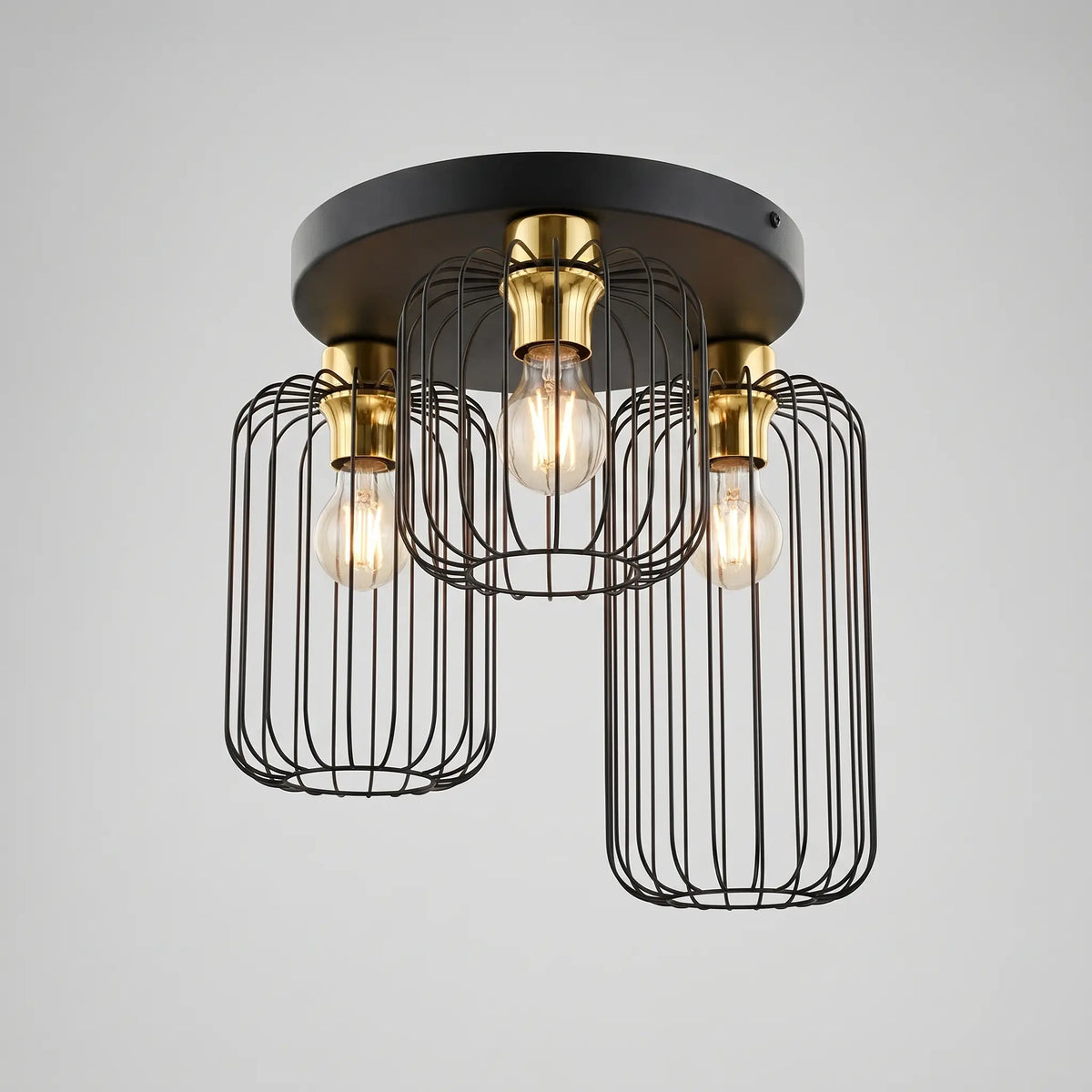 Suspension VOLTA – Lustre Doré studio fond blanc